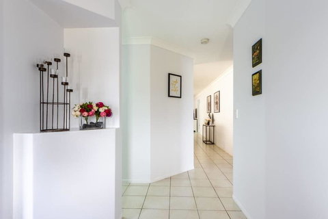 Large Executive And Family Home - Flinders View - Stays Accommodation 3