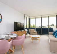 Large Modern 2 Bedroom Apartment near Lake Claremont - Stays Accommodation