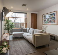 LUXE - Park views Wine Wifi Netflix Garage PETS ok - Stayed