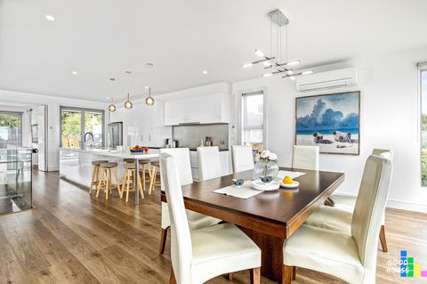Luxe Retreat Dromana - Stays Accommodation 1