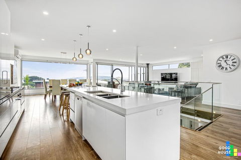 Luxe Retreat Dromana - Stays Accommodation 3