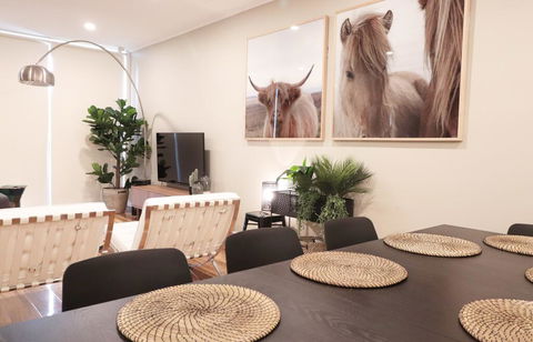 LUXURY Davcorp Executive Rentals - Free Wifi Wine Netflix And Parking In Brompton - Stayed 3
