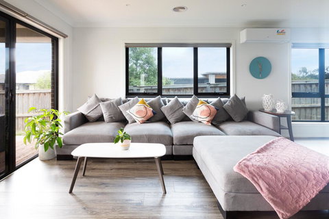 Luxury Escape In Ocean Grove - Stayed 3