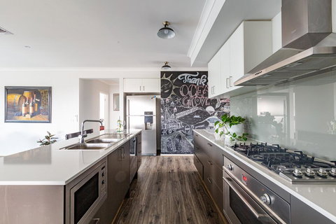 Luxury Escape In Ocean Grove - Stayed 1