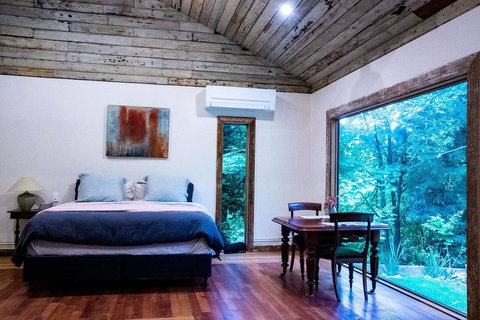 Luxury Forest Retreat - Puffing Billy - Stayed 3