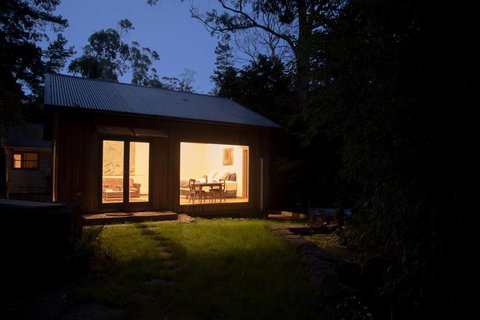 Luxury Forest Retreat - Puffing Billy - Stayed 1