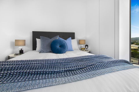 Luxury Inner-city Pad With Pool, Gym And Sauna - Stayed 2