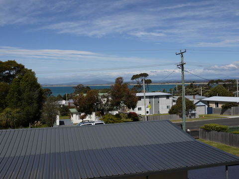 Luxury Near Old Pier Beach - Stays Accommodation 2