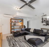 Luxury Pool Side Apartment in Beachfront Resort - Stayed