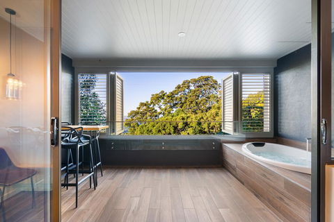Luxury Spa Retreat With Ocean And Hinterland Views - Stays Accommodation 2