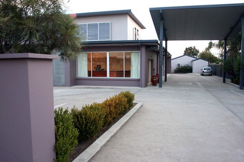 Mackellar Motel - Stayed 0