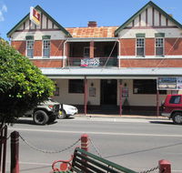 Maclean Hotel - Stayed