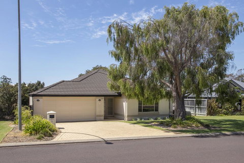 Macs Manor - Stays Accommodation 0