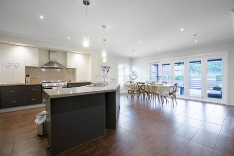 Magnificent Lux Stay@Mont Albert 4BR/WIFI/Garage - Stayed 3