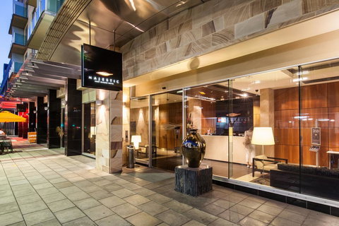 Majestic Roof Garden Hotel - Stays Accommodation 3