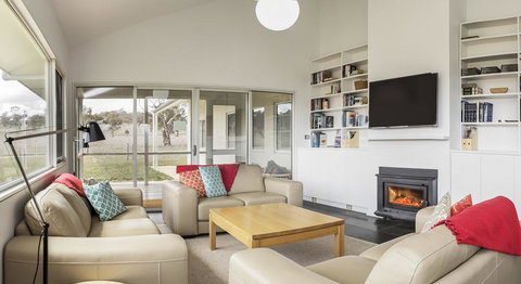 Manna Tree Farm -modern Home With Majestic Views In Stunning Countryside - Stays Accommodation 3