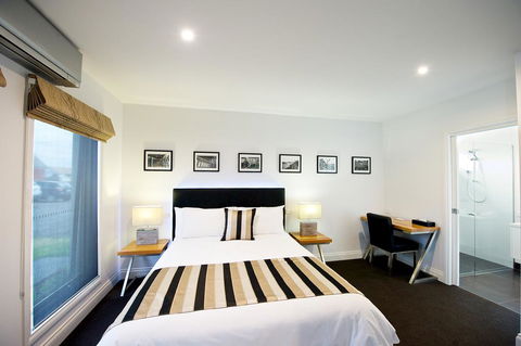 Mansi On Raymond - Stayed 1