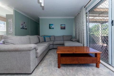Marine Drive, 32 - Stayed 1