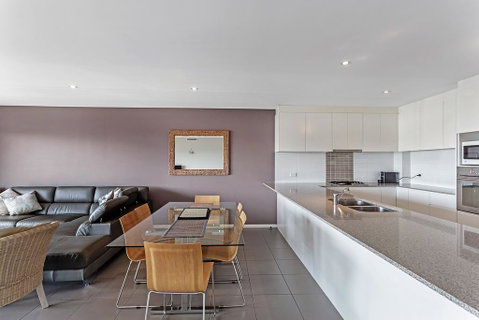 Market Street, Unit 5, 6-10 - Stayed 3