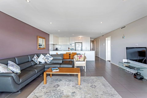 Market Street, Unit 5, 6-10 - Stayed 2