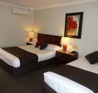 McNevins Warwick Motel - Stayed