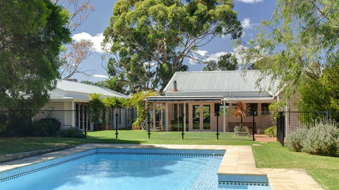 Merricks North Retreat - Country Home On 5 Acres - Stayed 0