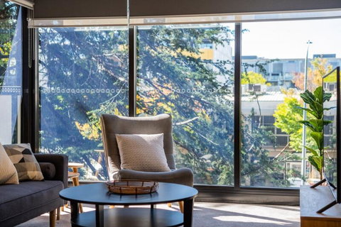 Midnight Apartments Accommodate Canberra - Stayed 0