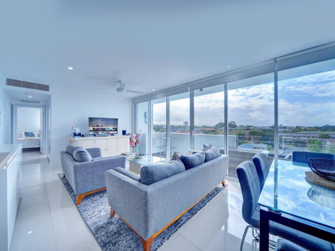 Modern Contemporary Southport Apartment - Stayed 0