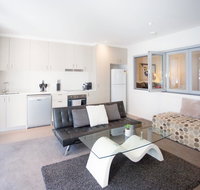 Modern Executive Apartment  Braddon 1BR Wine Wifi Secure Parking Canberra - Stayed