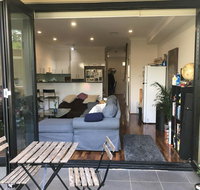 Modern house close to Sydneys vibrant Newtown area - Stayed