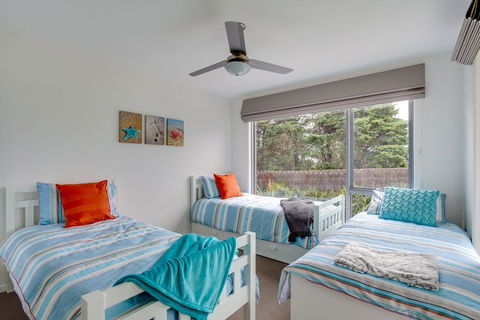 Modern McCrae Beauty - Stayed 2
