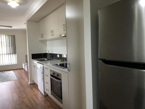 Modern Unit Near To Surfers Paradise - Stayed 3