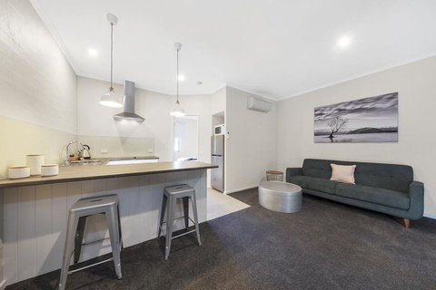 Moonlight Bay Apartments - Stayed 3