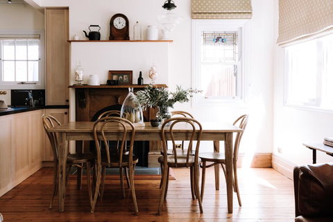 Ned Kellys Marlo Cottage - In The Best Beechworth Location - Stayed 3