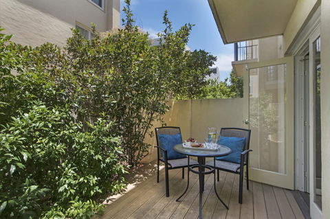 The Peninsula Riverside Serviced Apartments - Stayed 19