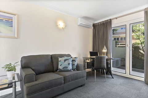 The Peninsula Riverside Serviced Apartments - Stayed 1