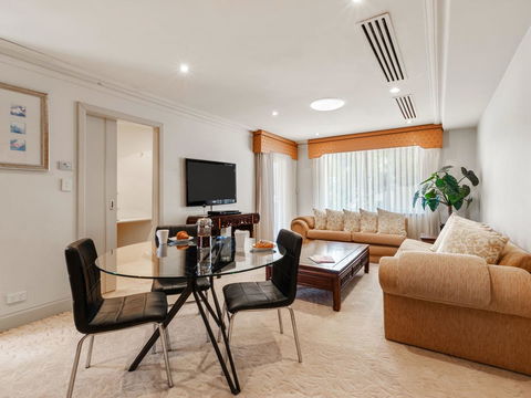The Peninsula Riverside Serviced Apartments - Stayed 9
