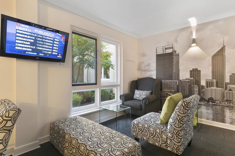 The Peninsula Riverside Serviced Apartments - Stayed 39