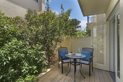 The Peninsula Riverside Serviced Apartments - Stayed 26