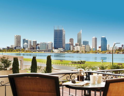 The Peninsula Riverside Serviced Apartments - Stayed 34