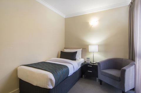 The Peninsula Riverside Serviced Apartments - Stayed 29