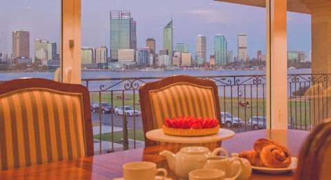 The Peninsula Riverside Serviced Apartments - Stayed 23