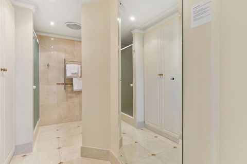 The Peninsula Riverside Serviced Apartments - Stayed 3