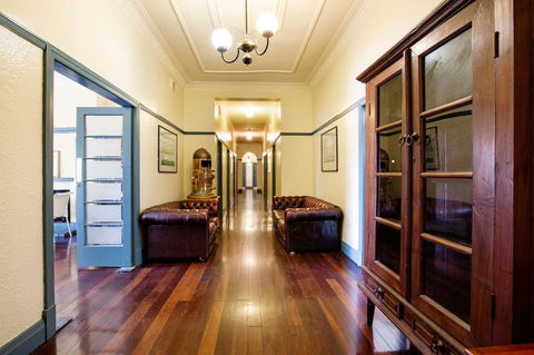 Captain Stirling Hotel - Stayed 22