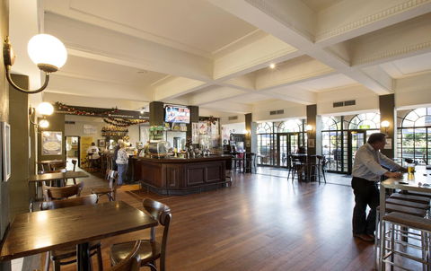 Captain Stirling Hotel - Stayed 16
