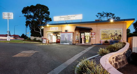 Captain Stirling Hotel - Stayed 24