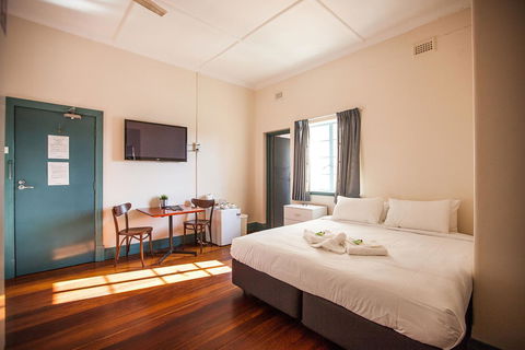 Captain Stirling Hotel - Stayed 36