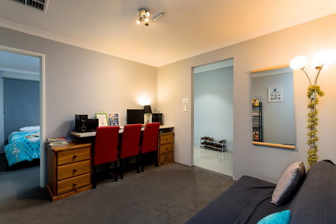 Rainbow Dream House - Stays Accommodation 10