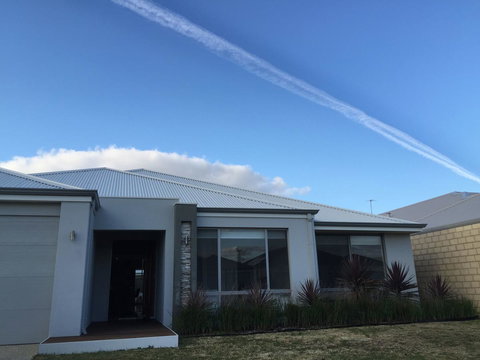 Rainbow Dream House - Stays Accommodation 28