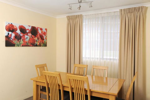 Lodestar Waterside Apartments - Stayed 32